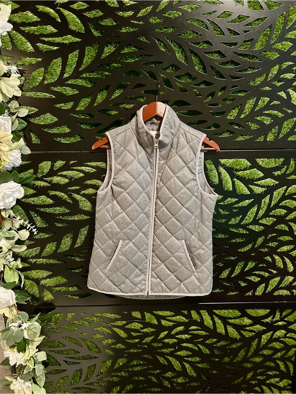 Old Navy Quilted Heather Gray Sleeveless Puffer Vest, Women's S